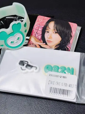 TWICE 미나 러버 밴드 핀 배지 특전 트레이딩 카드