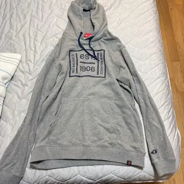 뉴발란스 후드티