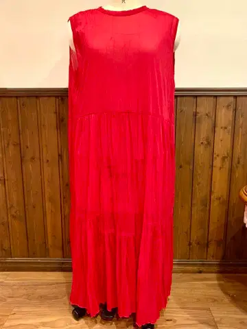 매직 하리스 빨간색 슬리브리스 원피스