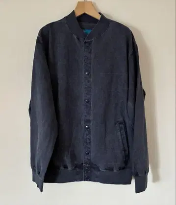 새상품 굿온 헤비 자켓 네이비 L