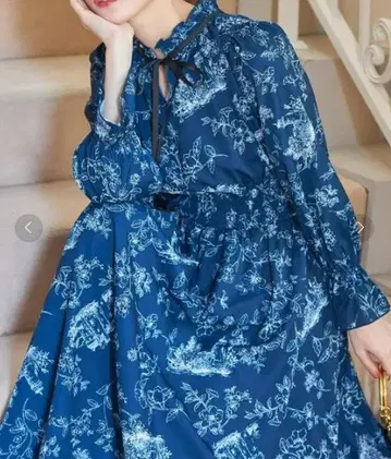 새상품급 앞뒤 2WAY 리본 포함 셔링 플라워 토와르 드 주이 원피스