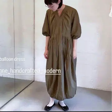 TENNE 핸드크래프티드 모던 원피스