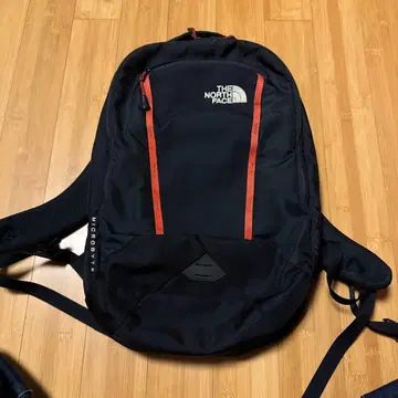 THE NORTH FACE 블랙 백팩