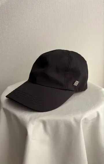 토템 TOTEME 로고 플레이트 캡 블랙