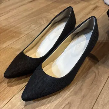 LEIEN PLUS 블랙 스틸레토 펌프스