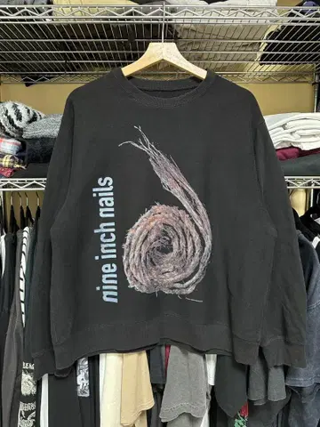 [ 즉발 ] Nine Inch Nails 달팽이 맨투맨 블랙 M 상당