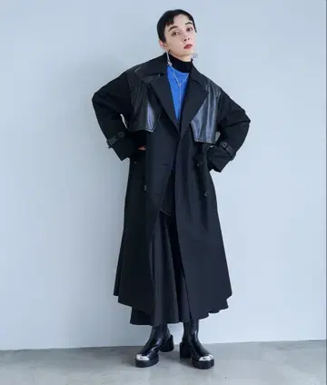 HARE (하레) 인조 가죽 절개 코트