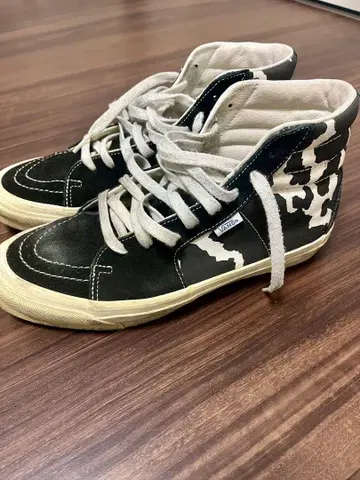 Vans 하이컷 스니커즈 블랙/화이트