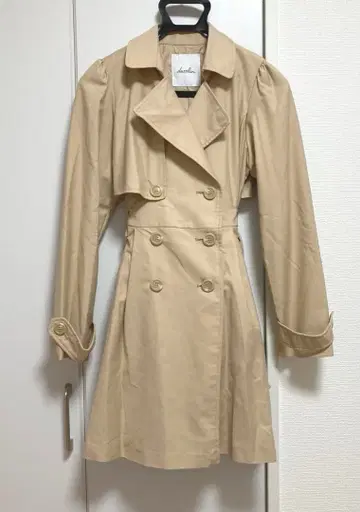 dazzlin 베이지 트렌치코트