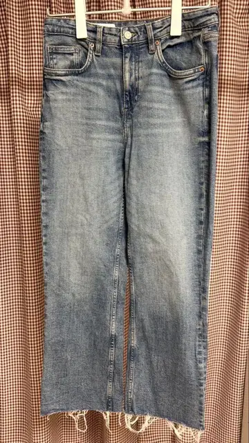 [ ZARA ] 크롭 기장 프린지 밑단 데님