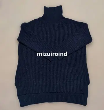 mizuiroind 네이비 터틀넥 스웨터
