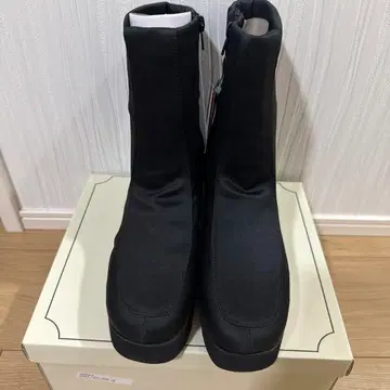 여성용 통굽 웨지솔 숏부츠 L L