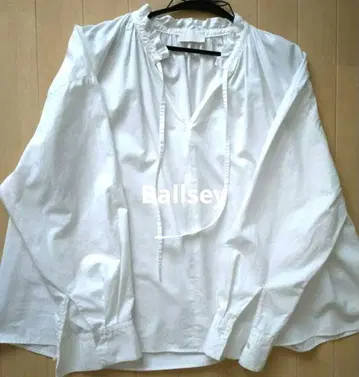 Ballsey 화이트 라운드넥 셔츠