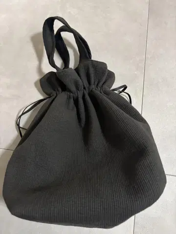 비오는날 썸씽 토트백