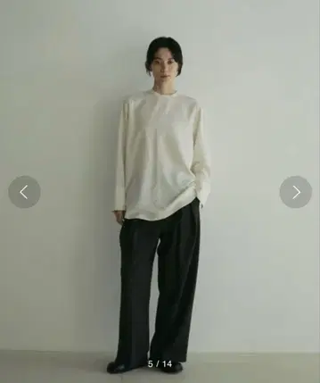 [ 미사용품 ] anuke Satin Over Blouse