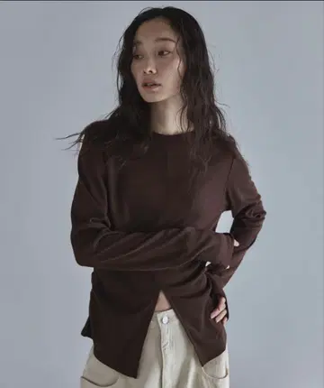 feepur 센터 슬릿 시어 아론 Tee