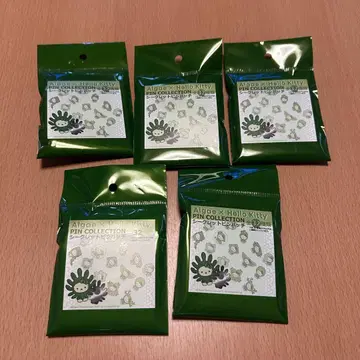 헬로키티 조개핀 배지 [쿠비레츠타] Algae