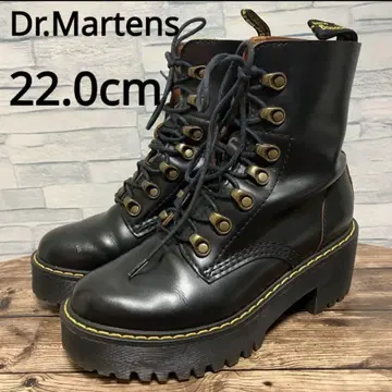 [ 22.0cm ] Dr.Martens LEONA 통굽 레이스업 부츠