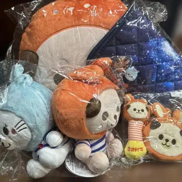 미개봉 새상품 택 포함 우파군&라짱 봉제 인형, 굿즈, 쿠션 세트