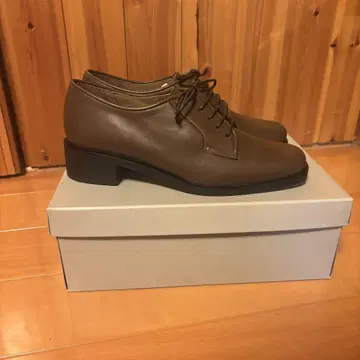 Odette e Odile 오디트 에 오딜 가죽 로우힐 23cm