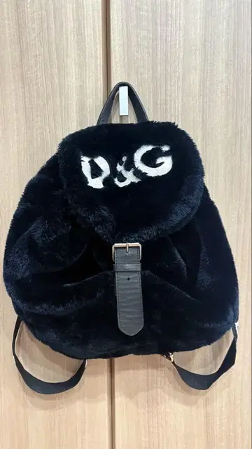 D&G 돌체&가바나 보아 퍼 백팩