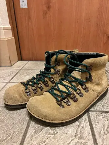 버켄스탁 베이지 스웨이드 하이컷 부츠