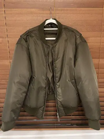 [ ZARA ] 올리브 그린 MA-1 플라이트 다운 자켓