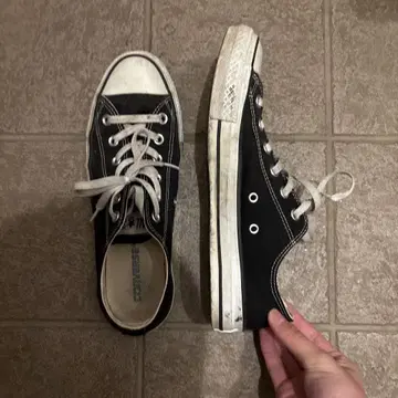 CONVERSE 블랙 로우컷 스니커즈