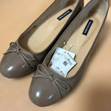 새상품 NATURAL BEAUTY BASIC 브라운 펌프스 23CM