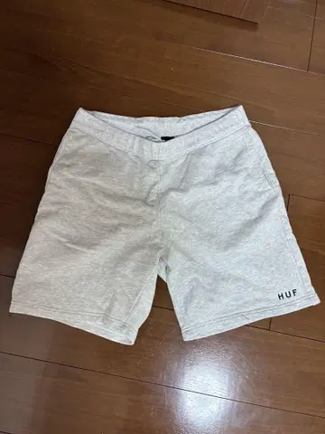 HUF 화이트 하프 팬츠 L
