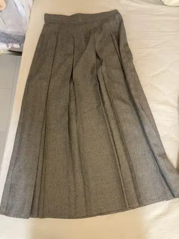 fig london 그레이 플리츠 롱 스커트