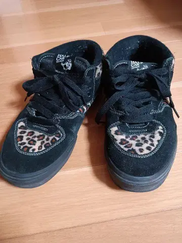 Vans Half Cab 블랙 레오파드 무늬 20주년 모델