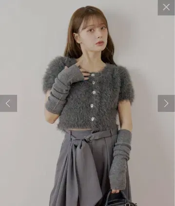 Chico 리브 암워머 부착 샤기 반팔 니트