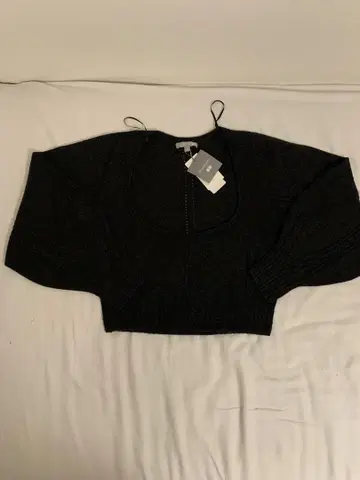 UNIQLO 3D 볼륨 슬리브 스웨터 L 택 포함 미사용 정가 3990