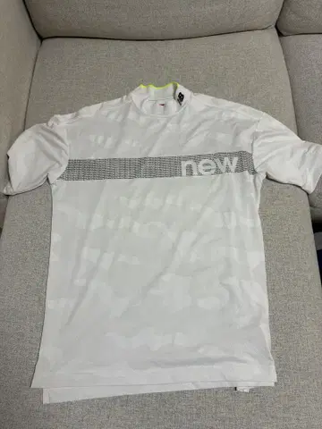 new balance 모크넥 셔츠