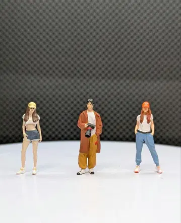 1/64 MORE ART 피규어 (3체 세트)