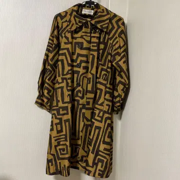 오스카 드 라 렌타 트렌치코트 M