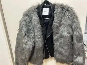 GYDA 그레이 인조 모피 라이더 자켓
