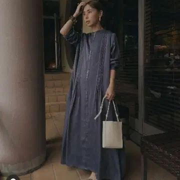 Ameri 아메리빈티지 QUEUE BUTTON DRESS