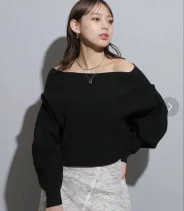 마이 스트라다 오프숄더 니트 블랙