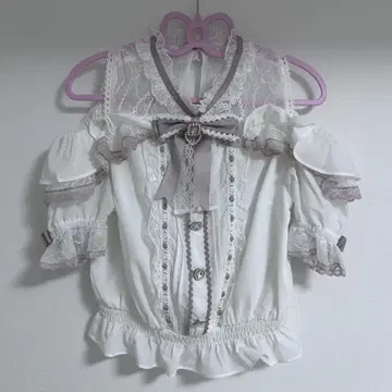 LIZLISA 오픈 숄더 프릴 반팔 블라우스 핑크