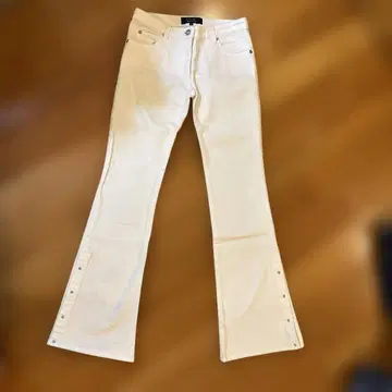 C de C 화이트 부츠컷 데님 36