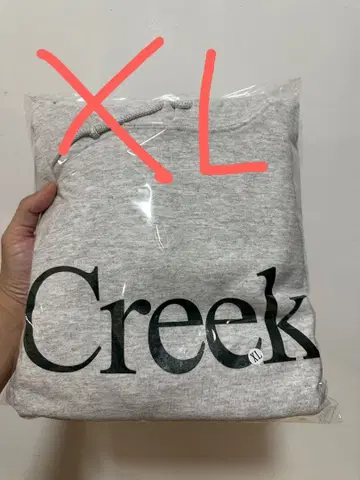 Creek. 후드 부착 후드티 그레이 상품은 더 이상 할인할 수 없습니다
