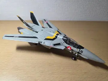 초시공 요새 마크로스 1/72 VF-1A/J/S 발키리 완성품