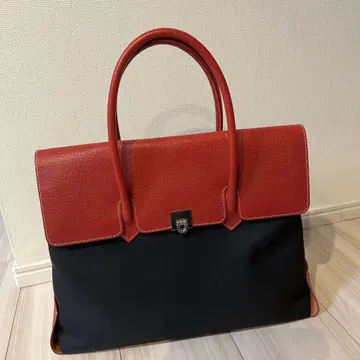 플랩 블랙 레드 핸드백
