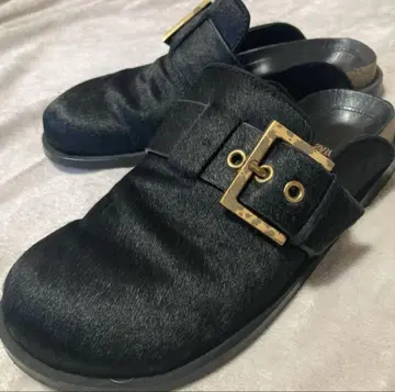ZARA 블랙 퍼 샌들 버클 장식 25cm 심플 무지