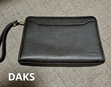 DAKS 다크 브라운 클러치백