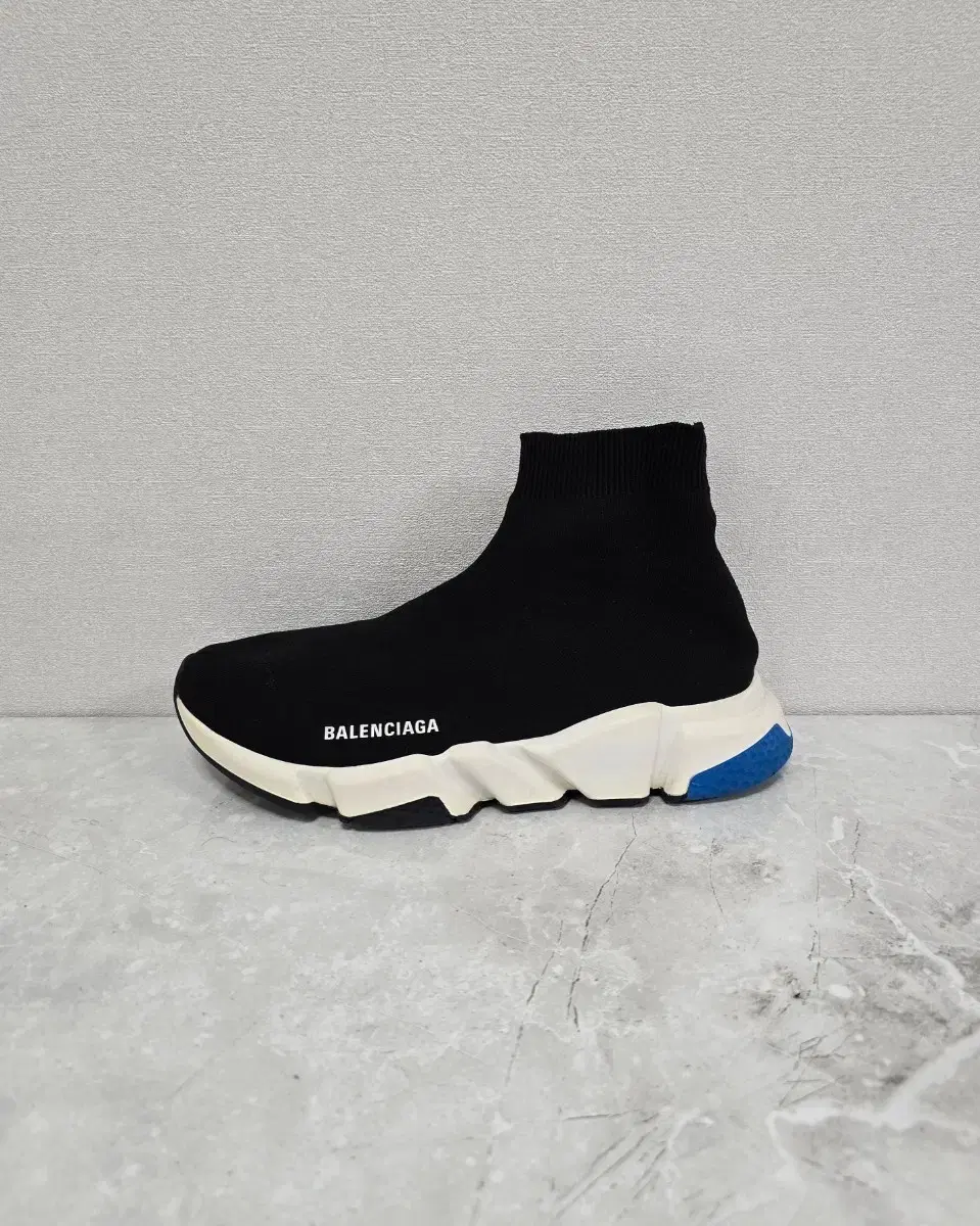 발렌시아가 스피드러너 스니커즈 신발 블루 41사이즈 265 270