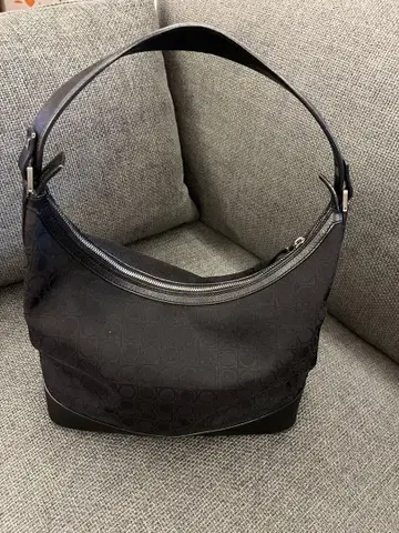 페라가모 숄더백