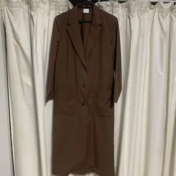 브라운 롱 코트